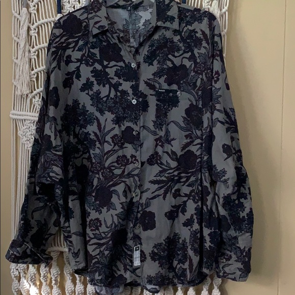 Hurley floral flannel shirt - Picture 5 of 8